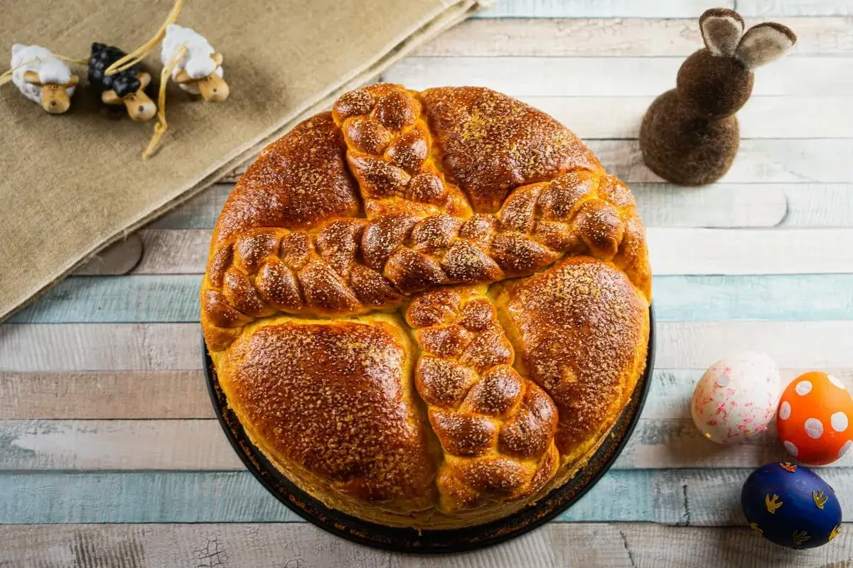 Henry's Paska Easter Bread