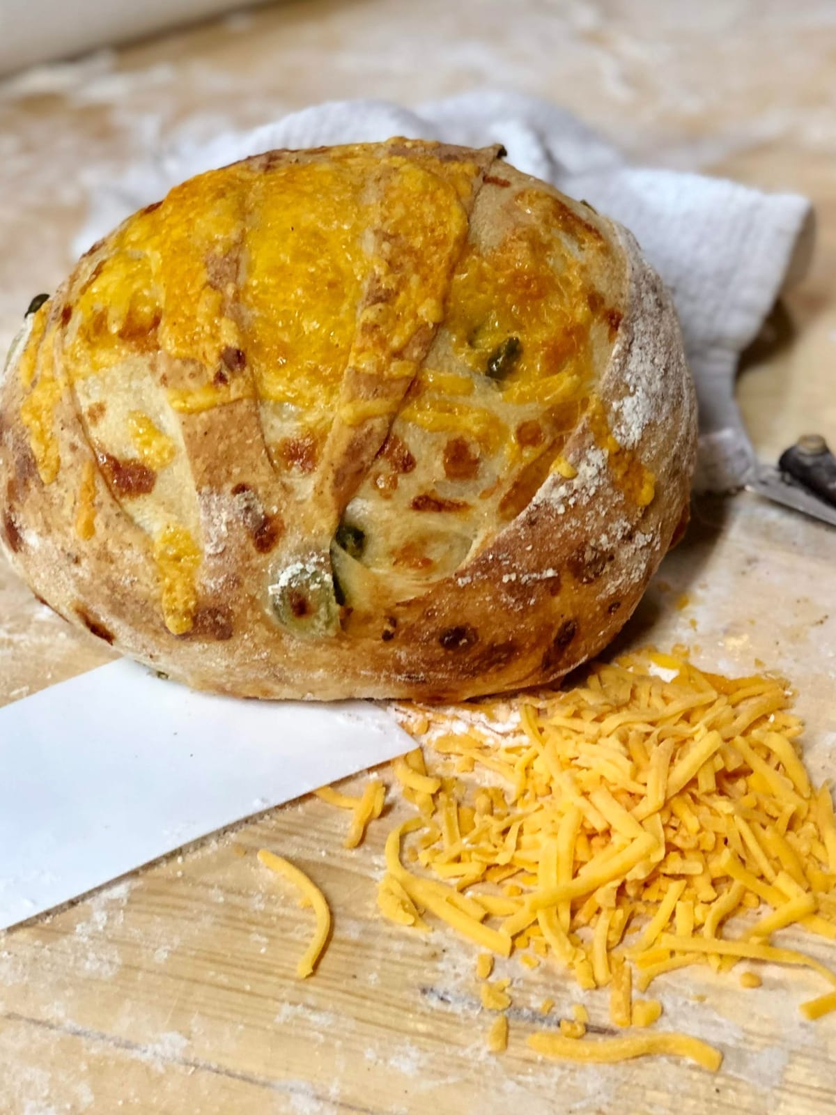 Bakery-Style Jalapeño Cheddar Sandwich Loaf